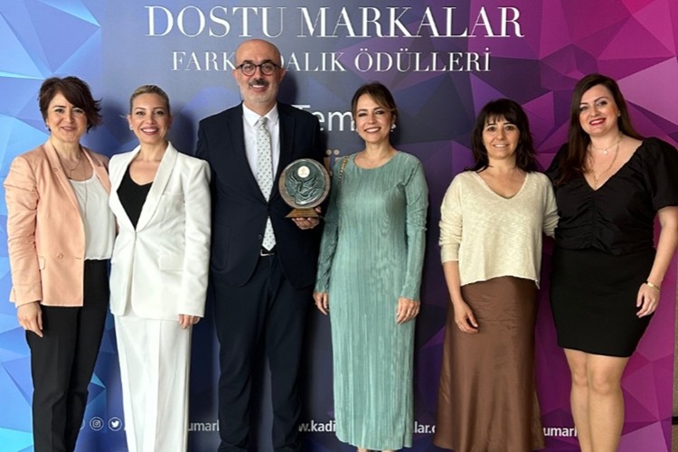 Memorial'a Kadın Dostu Marka Ödülü