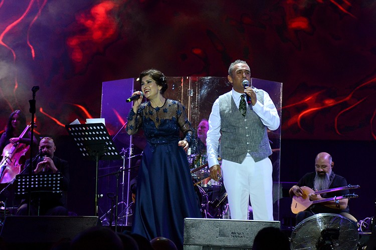 Kahramanlık türküleri Boğaz'da yankılandı