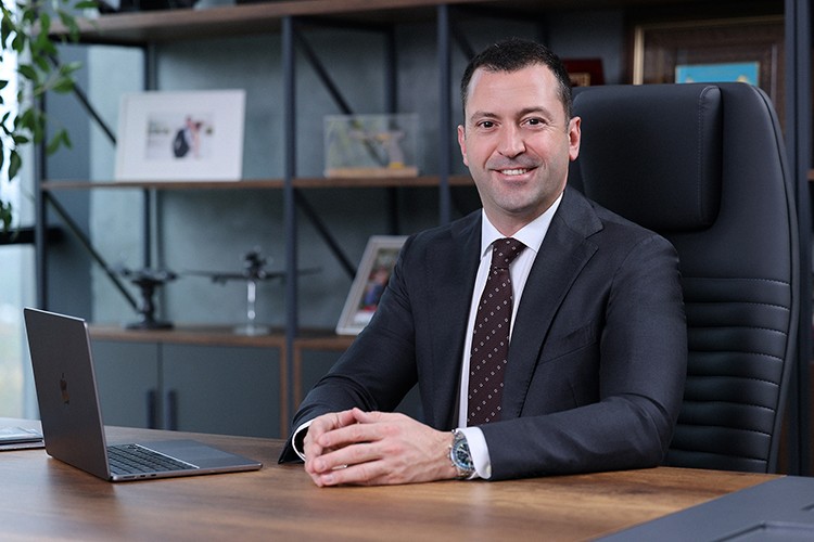 SYS Grup, 3 kıtada gövde gösterisine hazırlanıyor