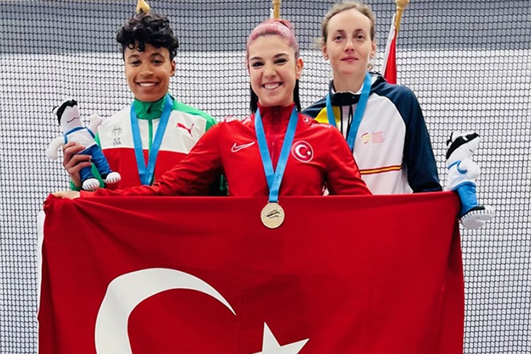 Esra Bayrak, atletizmde Avrupa şampiyonu oldu