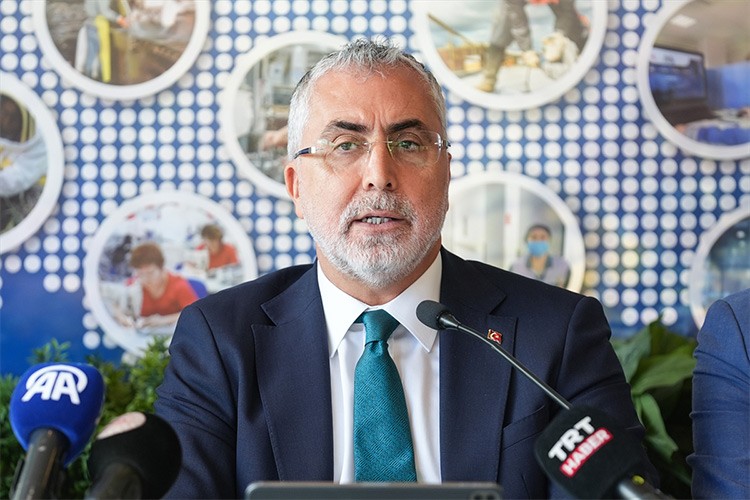 "İstihdamda rekor üstüne rekor kırıyoruz"