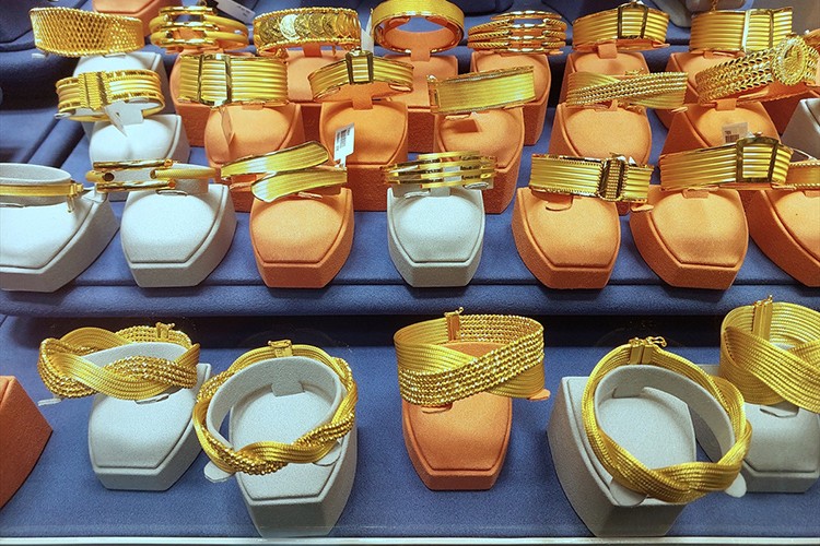 Trabzon hasırında ikinci el ürün satışı yapan firmalar mahkemelik oldu