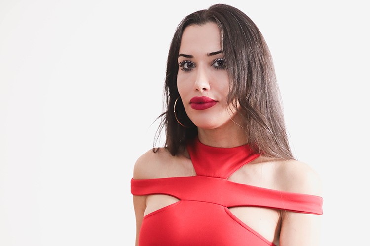 Aslı Çoban'dan kadın kalbine ritimli destek