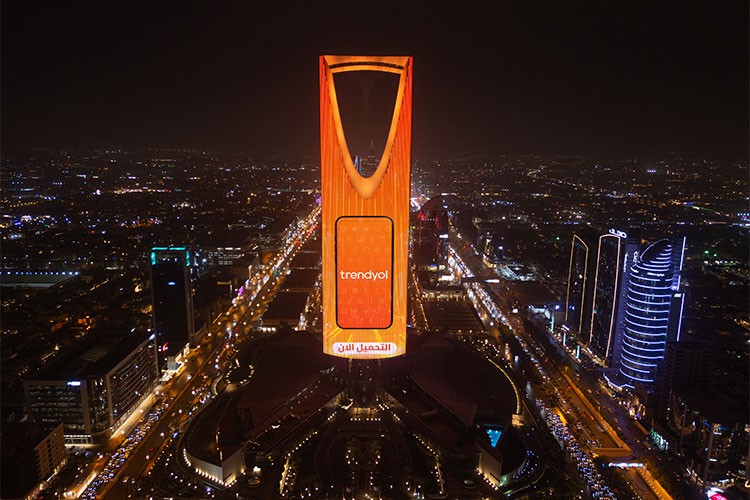 Ramazan kampanyasıyla Türk üreticilerini Körfez'e taşıyor