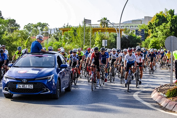 Bisiklet Tutkunları AKRA Gran Fondo Antalya'da buluştu