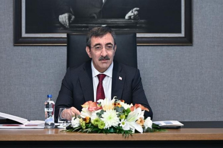 Cumhurbaşkanı Yardımcısı Yılmaz'dan "cari açık" değerlendirmesi