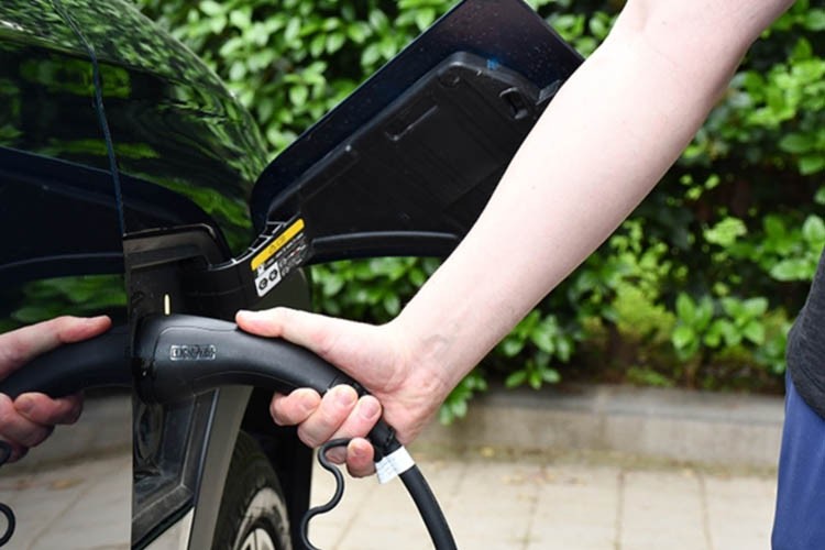 Türkiye'de ilk 4 ayda 20 bini aşkın elektrikli otomobil satıldı