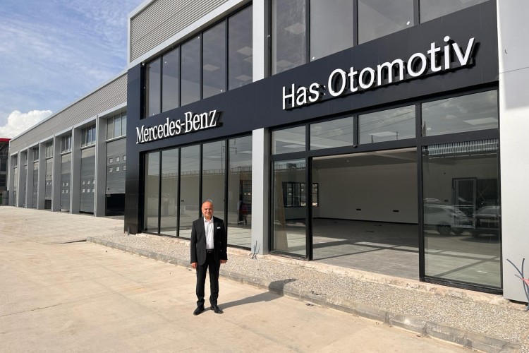 Mercedes-Benz Türk'ün bayi ve yetkili servisi Has Otomotiv Yatırım ve Pazarlama Ege Şubesi, yeni lokasyonunda hizmete başladıMercedes-Benz Türk'ün bayi ve yetkili servisi Has Otomotiv Yatırım ve Pazarlama Ege Şubesi, yeni lokasyonunda hizmete başladı