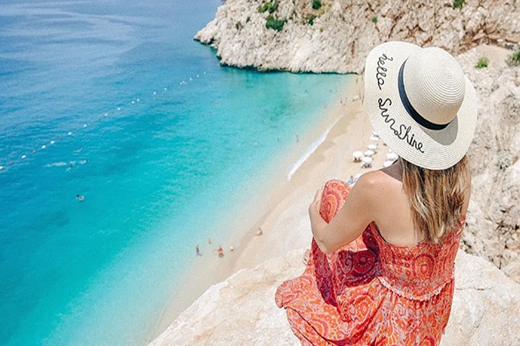 Turizm gelirleri 11.4 milyar dolar oldu