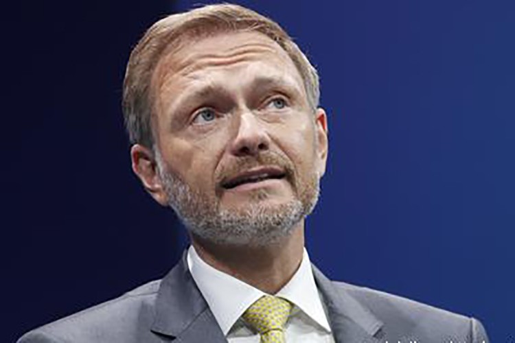 Almanya'da enflasyonla mücadelede çalışana destek