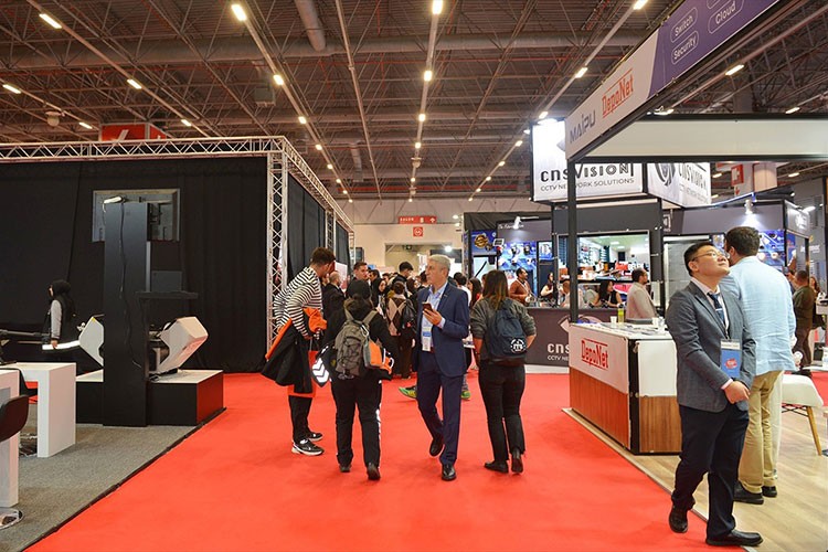 Uluslararası ISAF Fuarı "Yangın Güvenliği" ana temasıyla yapıldı