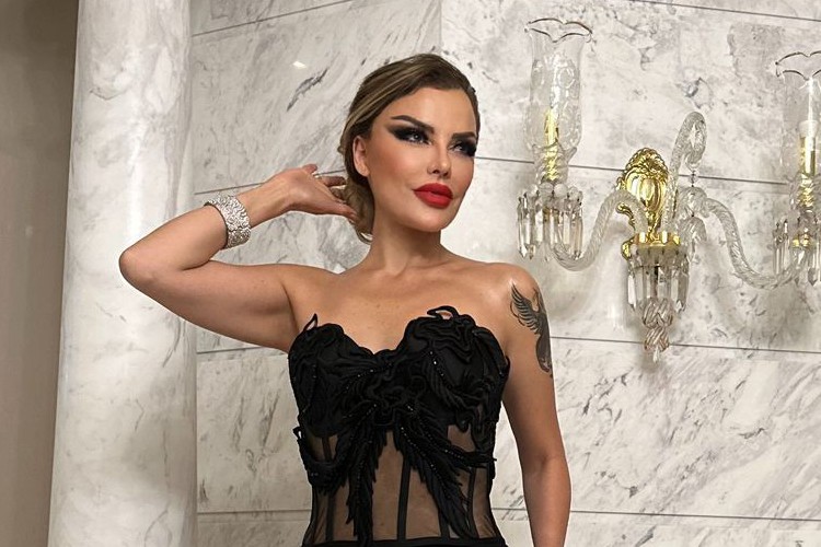 Şebnem Demir Modellere Taş Çıkardı