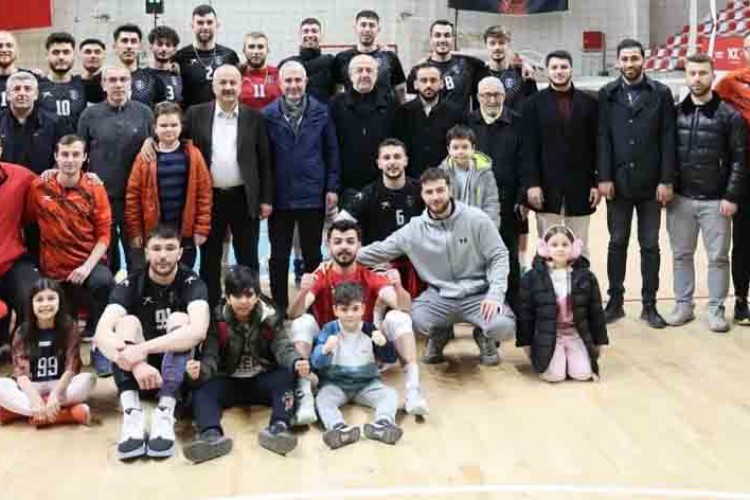 GEBZE VOLEYBOL TAKIMI PLAY-OFF'A ADINI YAZDIRDI