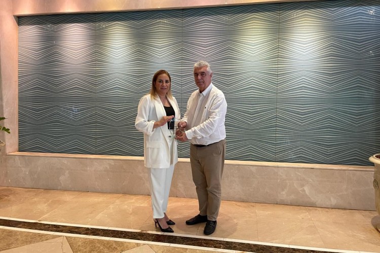 Konaklama Oscar'ını Emel Elik Bezaroğlu aldı