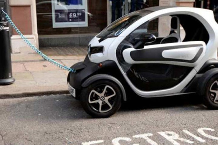 "Araçların yarısının 2032'ye kadar elektrikli olacak"