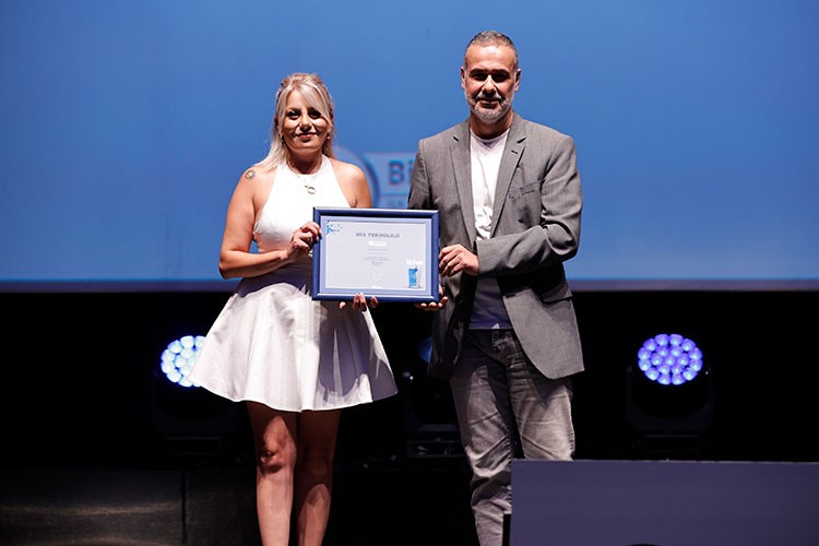 2 farklı alanda birinciliğe layık görüldü