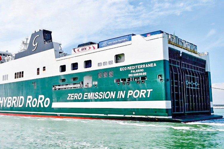 Trieste ile Ambarlı Arasında Ro-Ro hattı