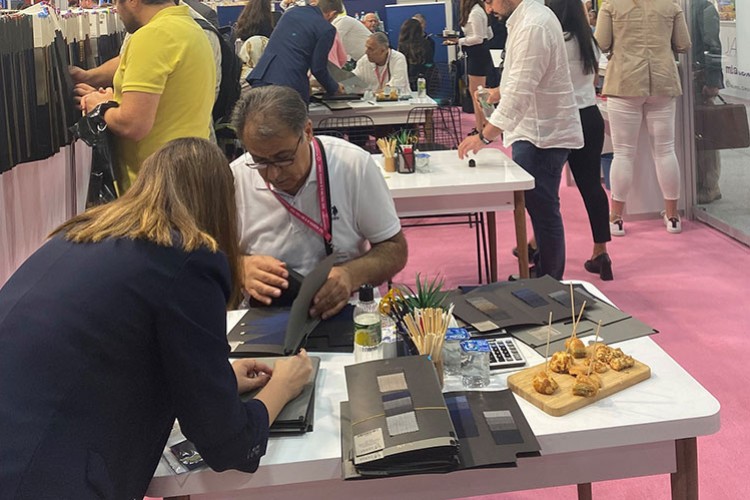 19 günde 5 uluslararası fuara katıldı