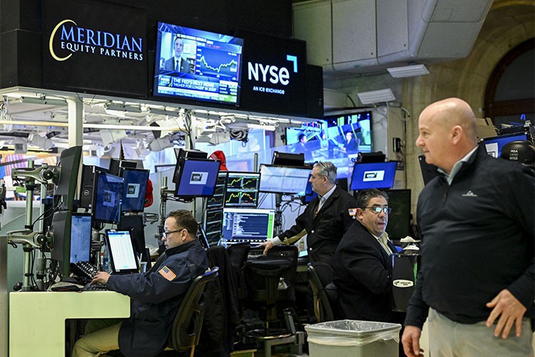 New York borsası düşüşle açıldı