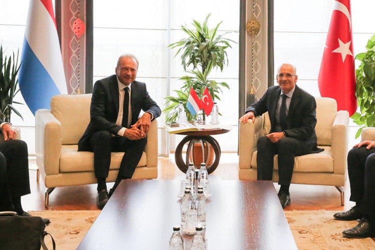 Bakan Şimşek, Lüksemburg Maliye Bakanı Roth ile görüştü