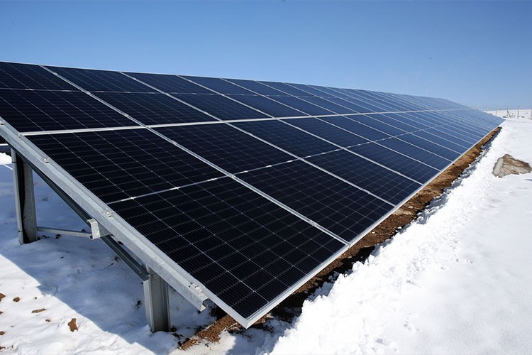 Bitlis'te rüzgar ve güneş enerjisi santrali sayısı artıyor
