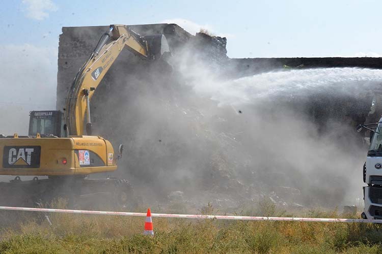 Metruk yapılar yenileniyor