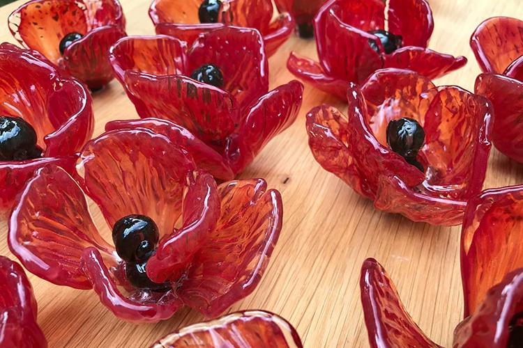 heykel ve cam üzerine yeni sergi