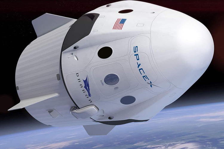 NASA ay kapsülü için SpaceX'i seçti