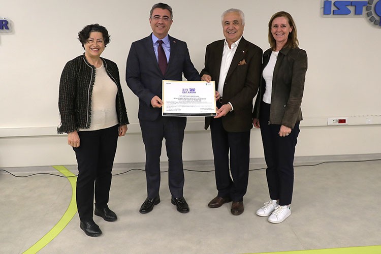 İSTON'DA "iş"te yenilik belgelendi