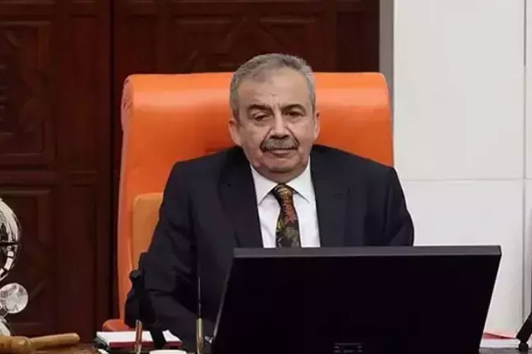 Sırrı Süreyya Önder hayatını kaybetti