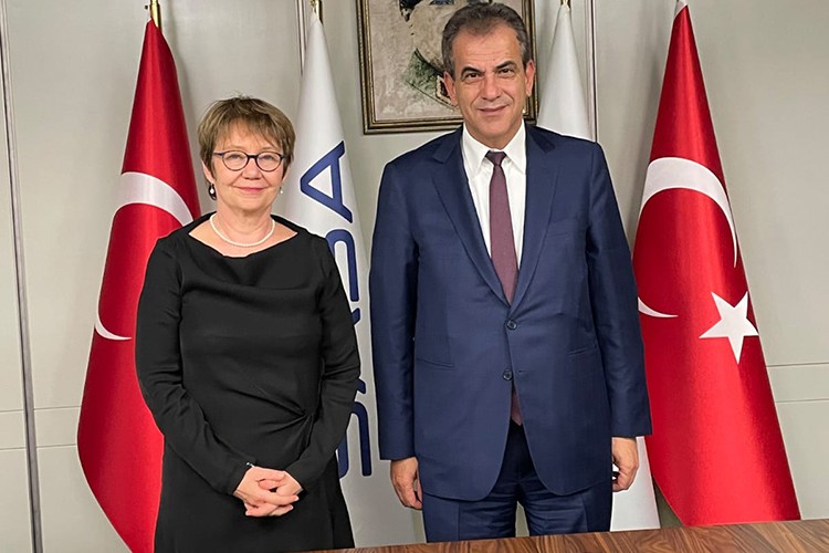 EBRD Başkanı Basso, SASA Polyester Tesisini Ziyaret Etti