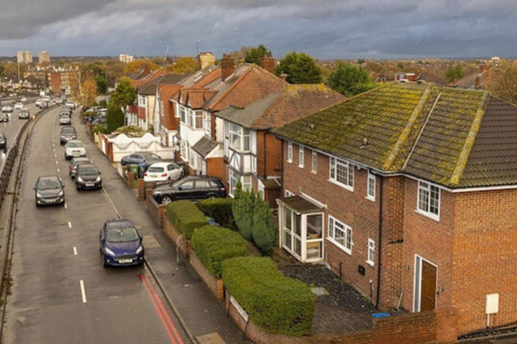 İngiltere'de onut fiyatları geriledi, kira artışı devam etti