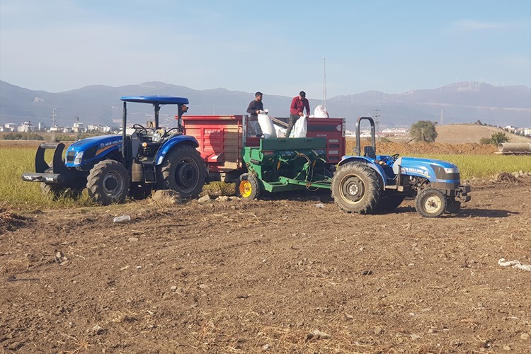 İslahiye Ovası'nda buğday ekimine başlandı