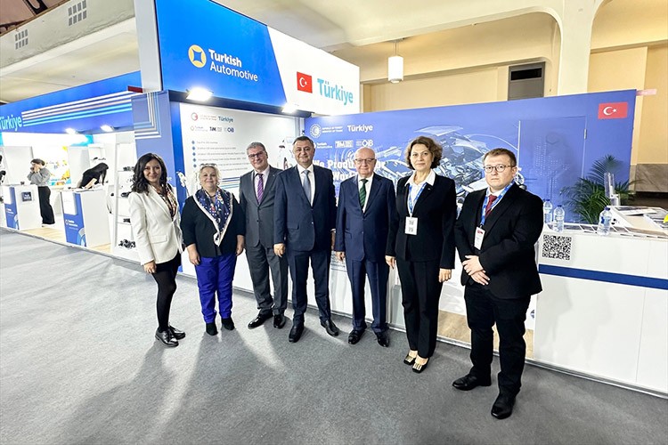 Türk sanayiciler Almanya'da 10'a girmeyi hedefliyor