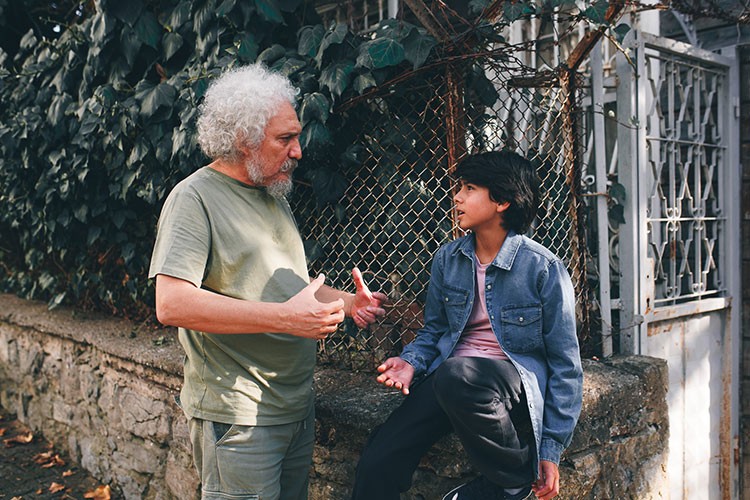 Cem Karaca sete çıktı