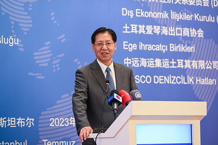 "Türkiye'den daha kaliteli ürünler ithal etmek istiyoruz"