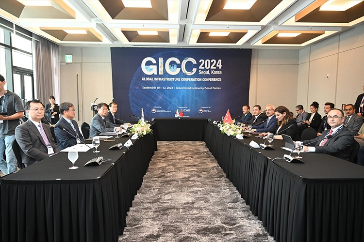 İstanbul-Ankara Süper Hızlı Tren Projesi'ne büyük ilgi