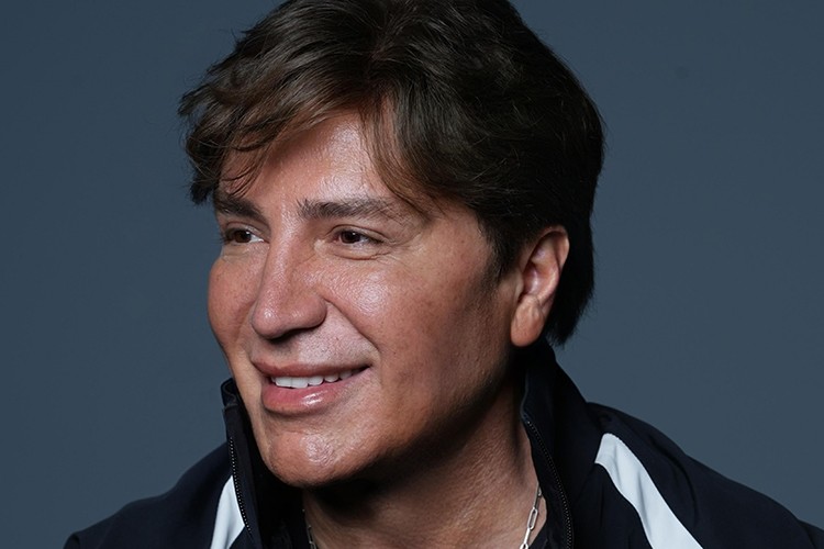 Remix listelerine zirveden giriş