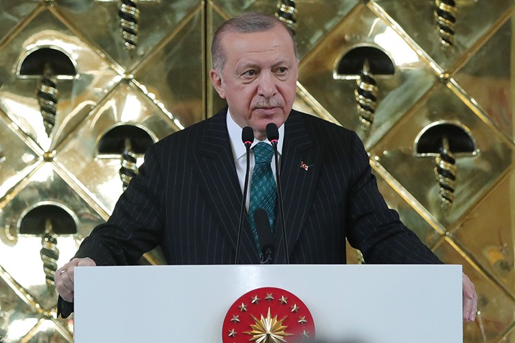 "Döviz rezervleri toparlanıyor"