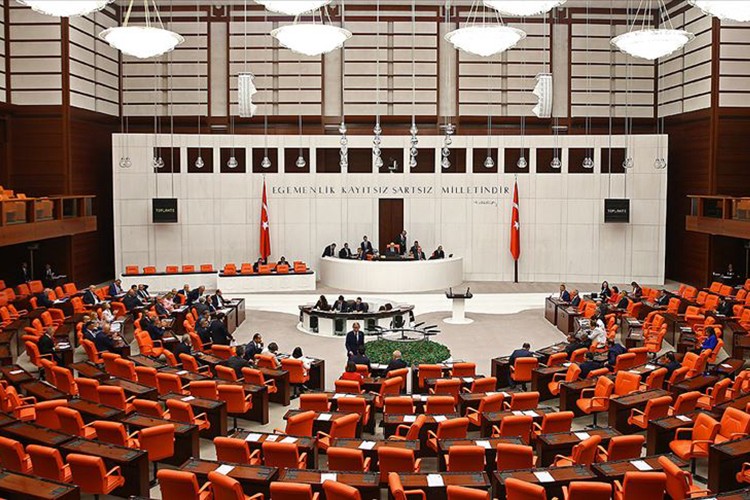 Ekonomi'ye ilişkin torba kanun Meclis'ten geçti