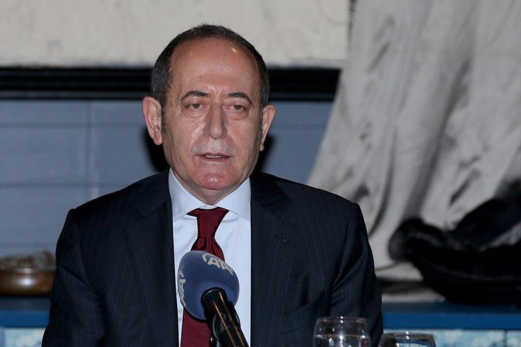 "İmamoğlu görevine devam etmeli"