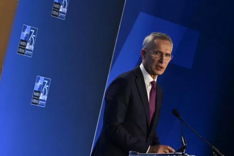 NATO'dan üyelerine 'daha fazla silahlanma' mesajı