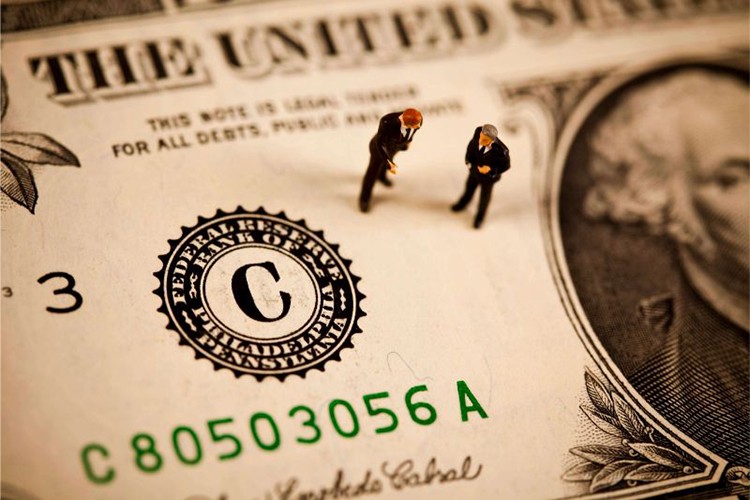 Tahvil getirileri güvercin Fed yetkilileriyle geriledi