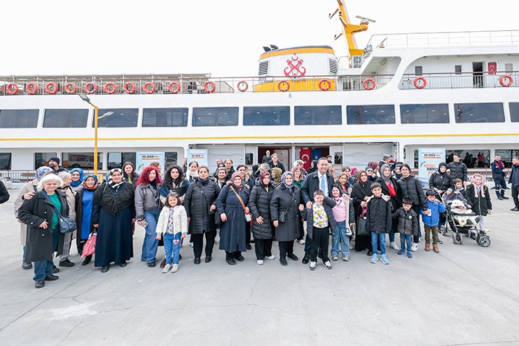 Şehir Hatları'ndan 10 bin kişiye ücretsiz boğaz turu