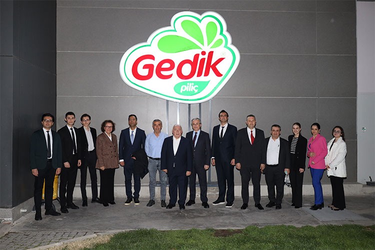 Uşak sürdürülebilirlikte Türkiye'ye r