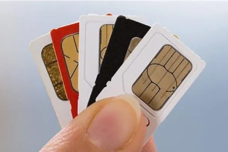 Mobil ve sabit hatlardan 81,8 milyar dakika görüşüldü