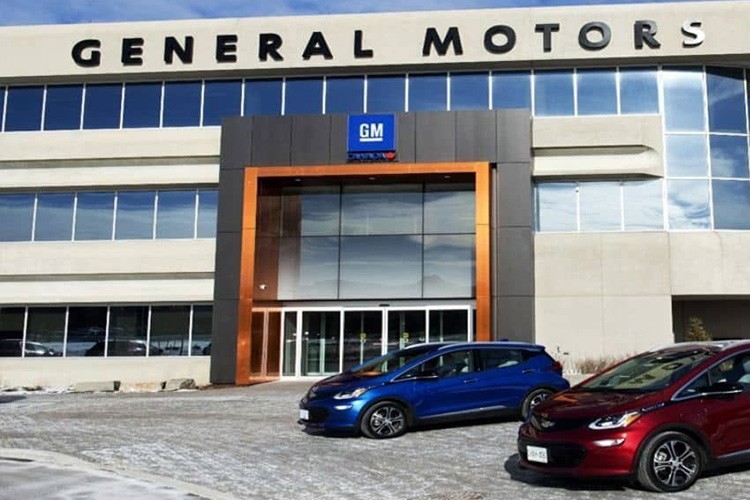 GM 2035'te yakıtlı araçlara veda edecek