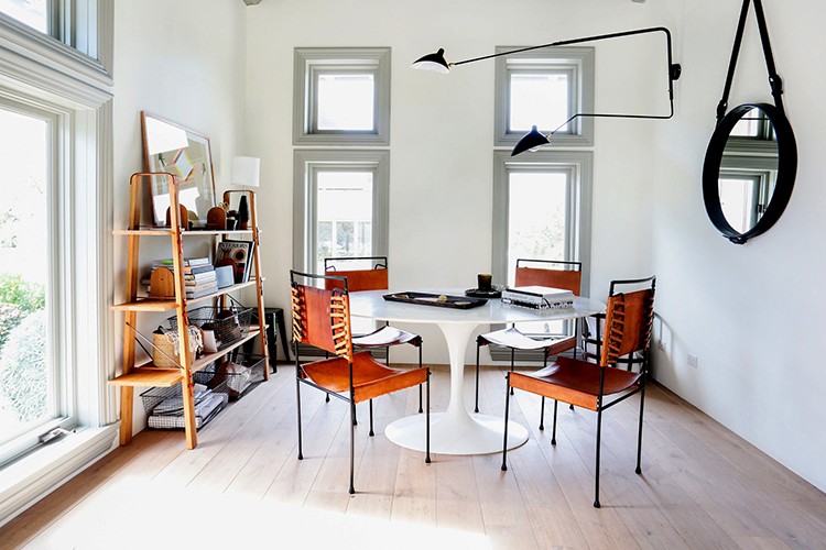 Evde bir oda ofise dönüşüyor