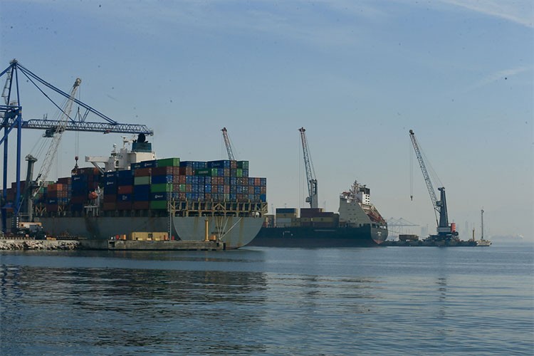 Kocaeli limanları yıllık 100 milyon tonluk yük hacmine yaklaşıyor