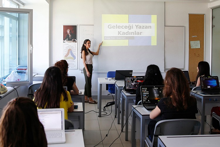 Geleceği Yazan Kadınlar